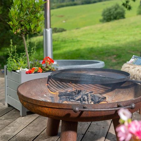 Tilbury Shepherd Huts With Hot Tubs Plus Holiday Cottages West Bagborough Екстериор снимка