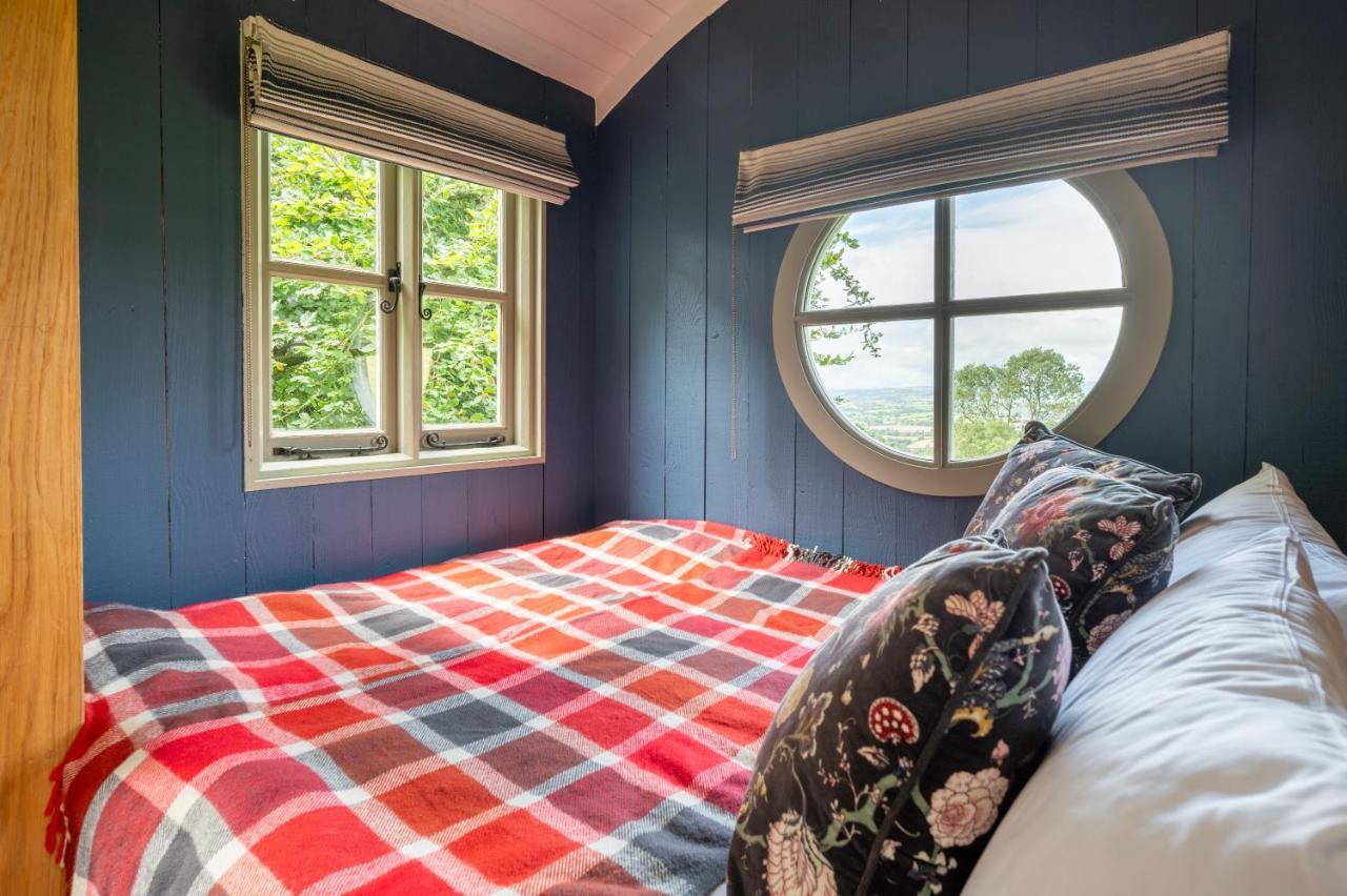 Tilbury Shepherd Huts With Hot Tubs Plus Holiday Cottages West Bagborough Екстериор снимка