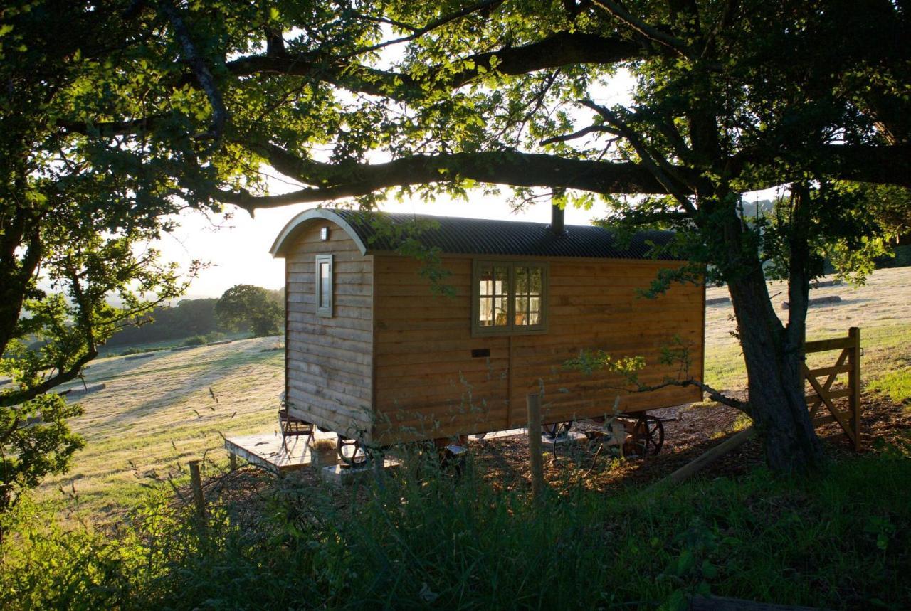 Tilbury Shepherd Huts With Hot Tubs Plus Holiday Cottages West Bagborough Екстериор снимка