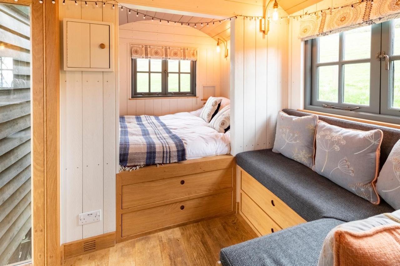 Tilbury Shepherd Huts With Hot Tubs Plus Holiday Cottages West Bagborough Екстериор снимка