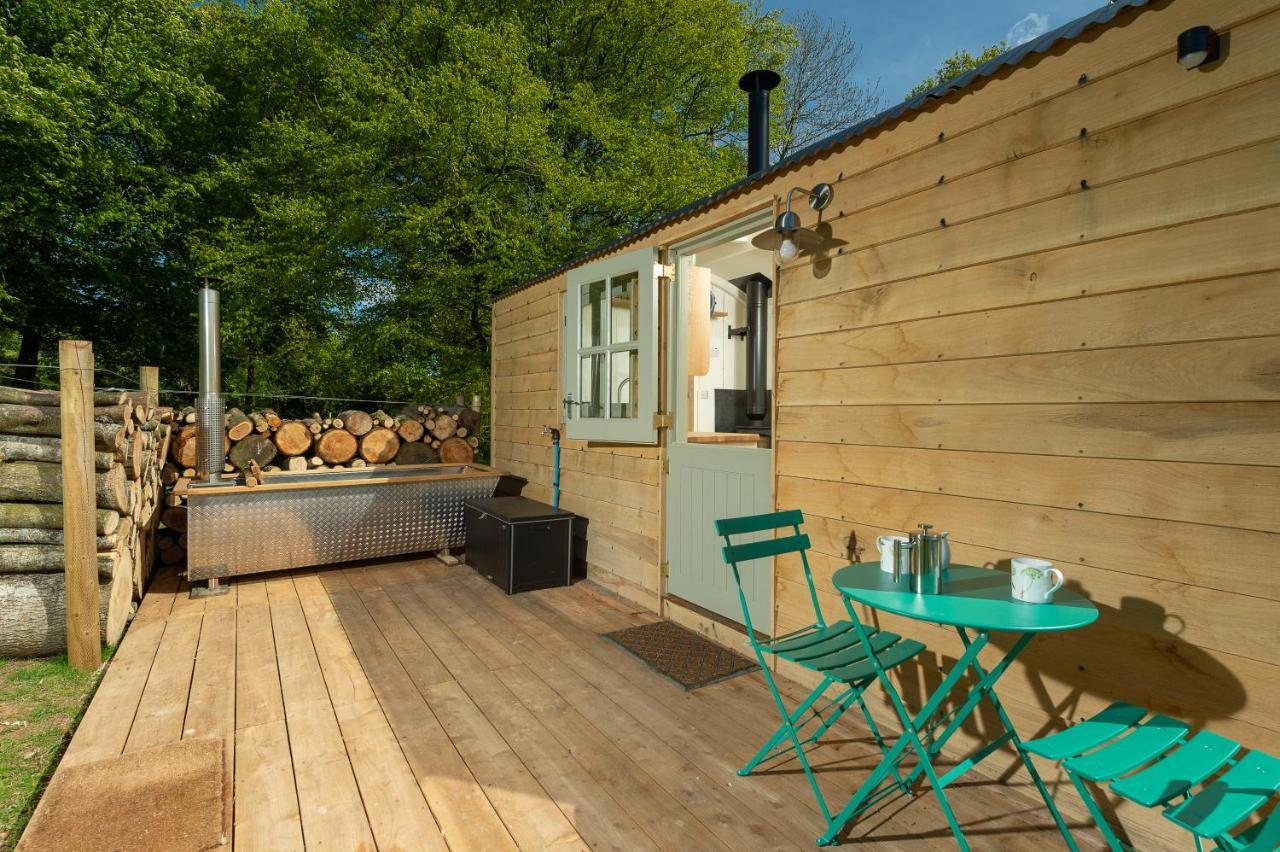 Tilbury Shepherd Huts With Hot Tubs Plus Holiday Cottages West Bagborough Екстериор снимка