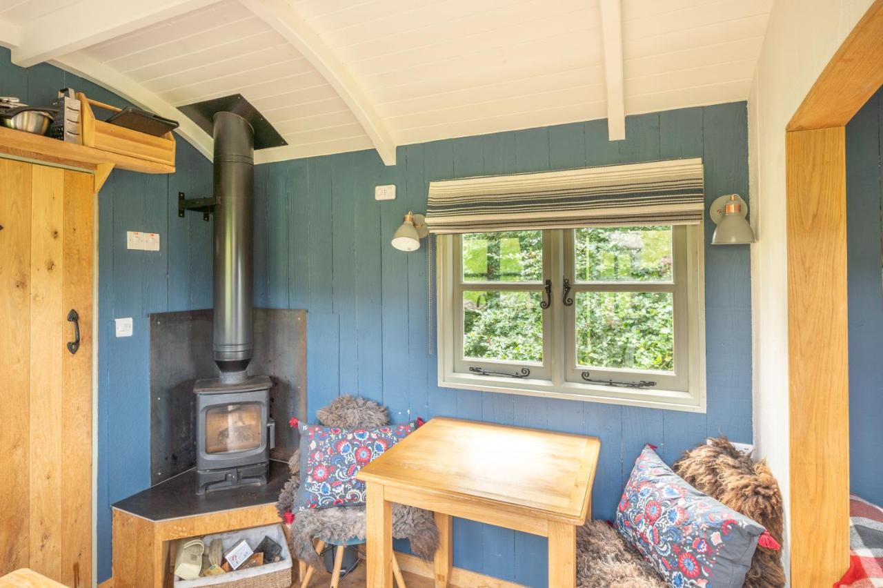 Tilbury Shepherd Huts With Hot Tubs Plus Holiday Cottages West Bagborough Екстериор снимка