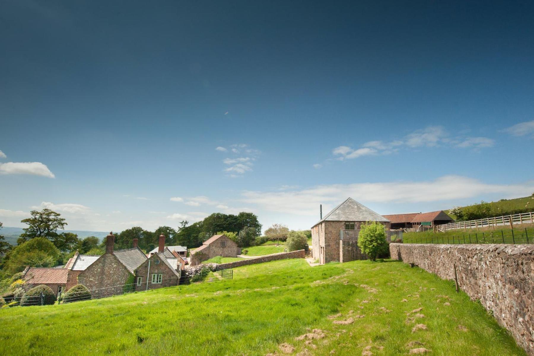 Tilbury Shepherd Huts With Hot Tubs Plus Holiday Cottages West Bagborough Екстериор снимка