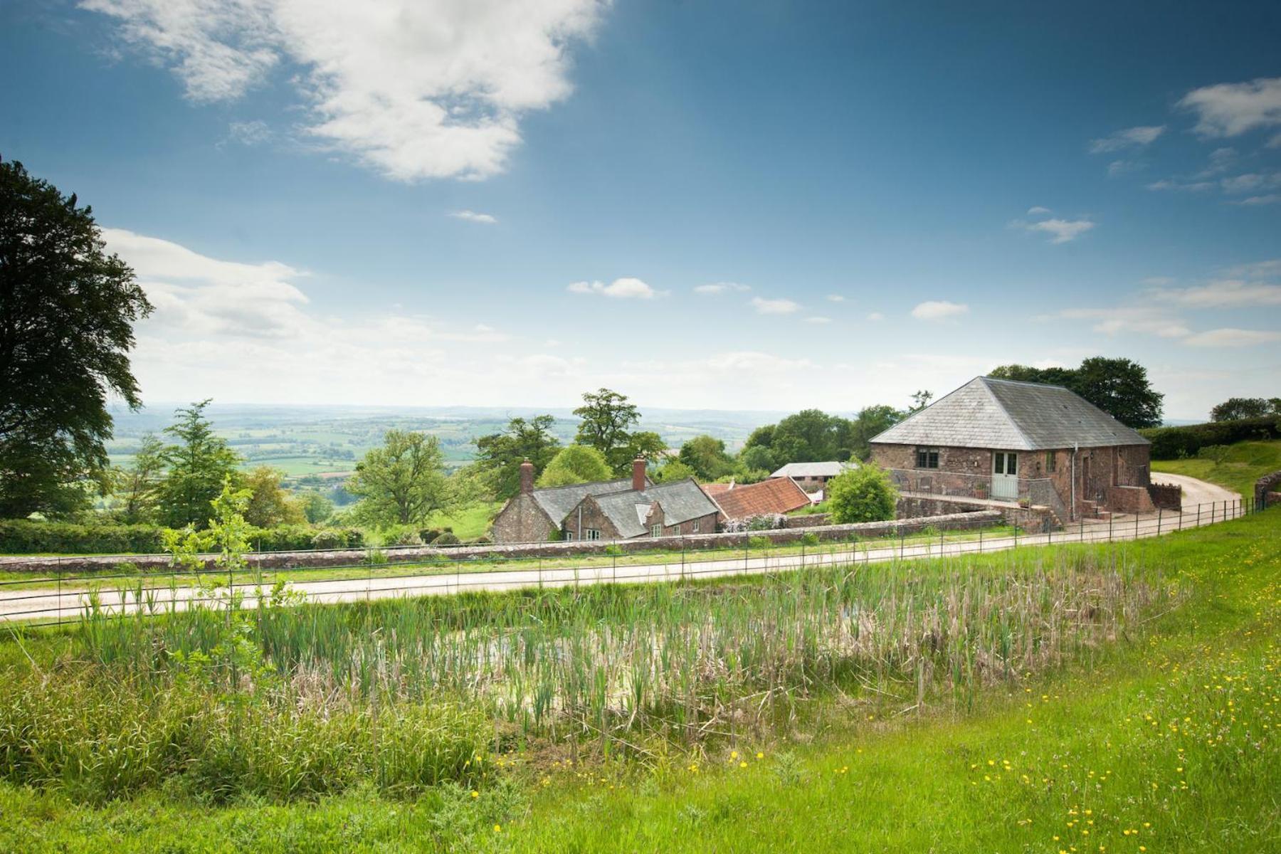 Tilbury Shepherd Huts With Hot Tubs Plus Holiday Cottages West Bagborough Екстериор снимка
